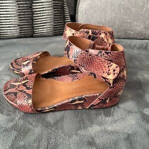 Gentle Souls by Kenneth Cole Chic Snake Print Sandals